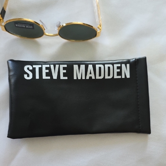 Steve Madden Modern Oval Gold and Black Sunglasses W/ Green Lenses New - Picture 8 of 9